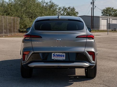 Used 2025 Buick Envista Sport Touring image 6