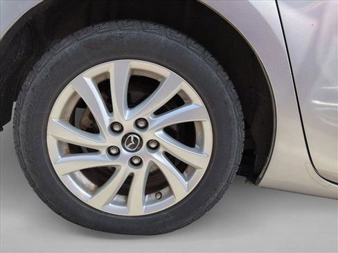 Used 2013 MAZDA MAZDA3 i Grand Touring w/ Tech Pkg image 11