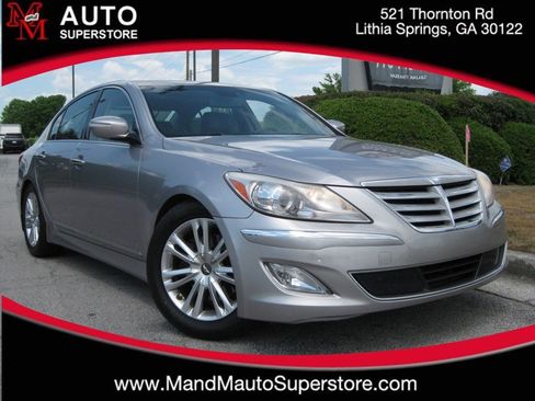 Used 2013 Hyundai Genesis 3.8 w/ Technology Pkg RWD image 1