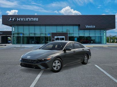 New 2026 Hyundai Elantra SE