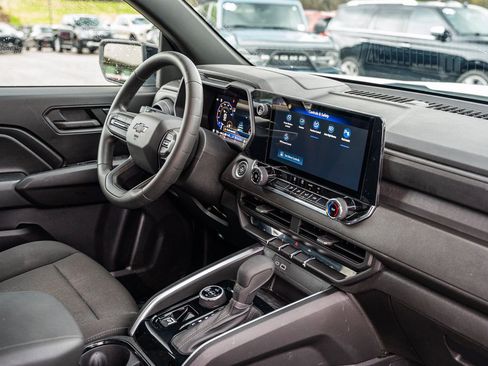 Used 2024 Chevrolet Colorado Trail Boss w/ Technology Package image 14