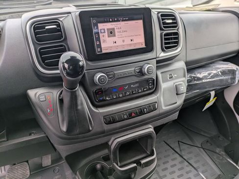 Used 2024 RAM ProMaster 2500 image 24