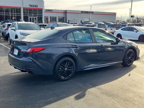 Certified 2025 Toyota Camry SE image 5