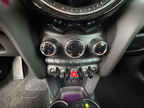 Used 2016 MINI Cooper 2-Door Hardtop image 22