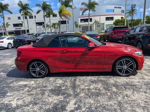 Used 2020 BMW 230i Convertible w/ M Sport Package image 9