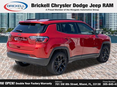 Used 2026 Jeep Compass Latitude AWD/4WD image 5