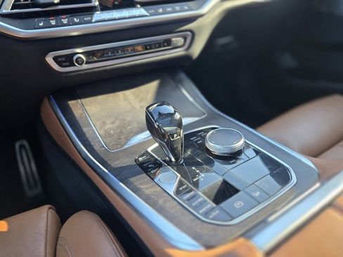 Used 2019 BMW X5 xDrive40i w/ M Sport Package image 18