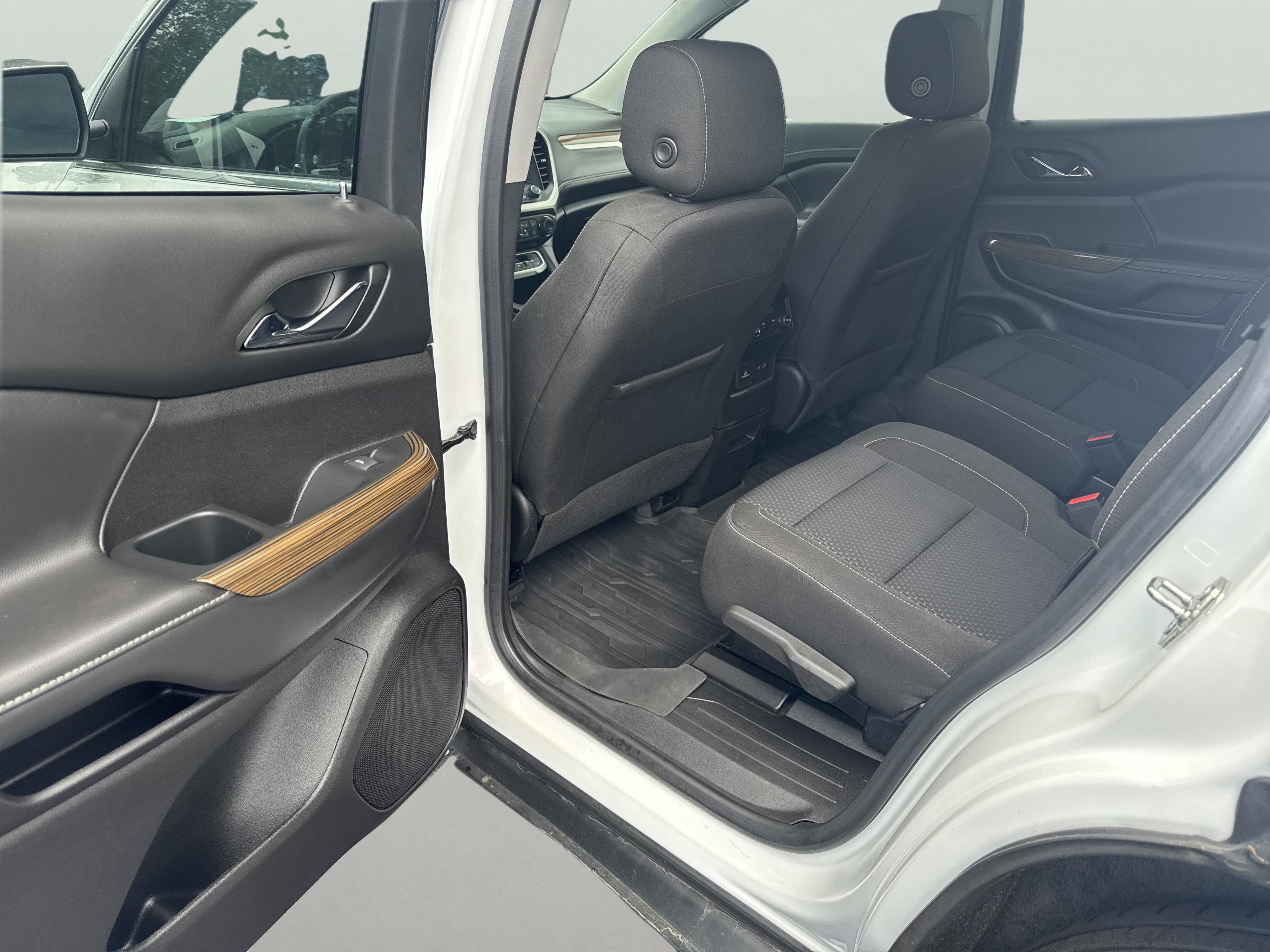 Used 2023 GMC Acadia SLE w/ Driver Convenience Package AWD/4WD image 21