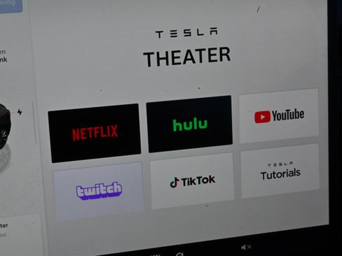 Used 2025 Tesla Model 3 Long Range image 13