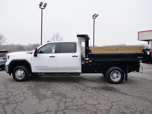 Used 2024 GMC Sierra 3500 Pro w/ Convenience Package image 37