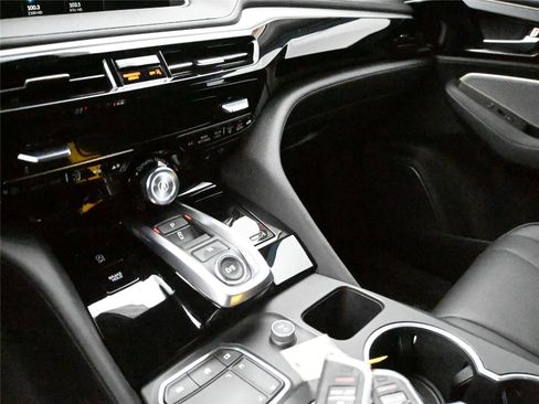 Certified 2023 Acura MDX SH-AWD image 4