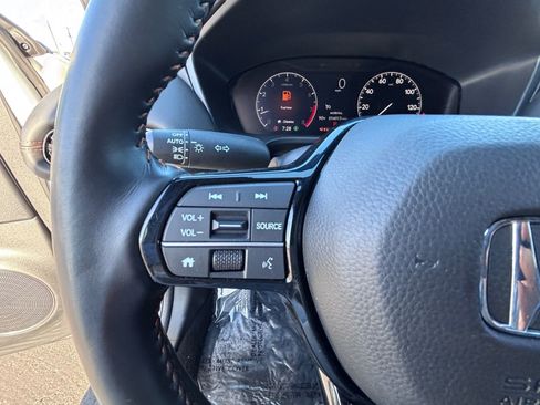 Certified 2025 Honda HR-V Sport image 24