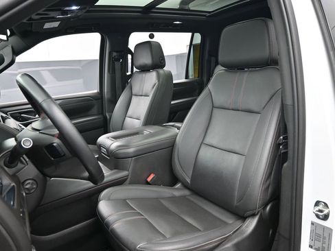 Used 2023 Chevrolet Suburban RST w/ Luxury Package AWD/4WD image 25