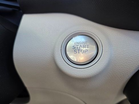 New 2025 Hyundai Venue SEL image 31