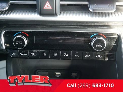 Used 2021 Kia K5 GT-Line image 33