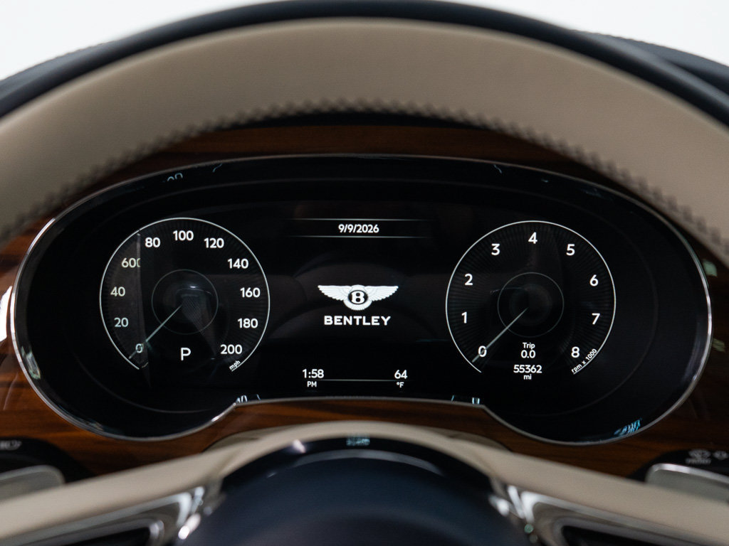 Certified 2022 Bentley Bentayga AWD/4WD image 32