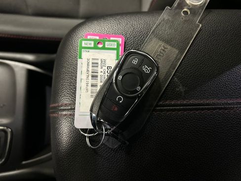 Used 2022 Chevrolet Equinox RS image 22