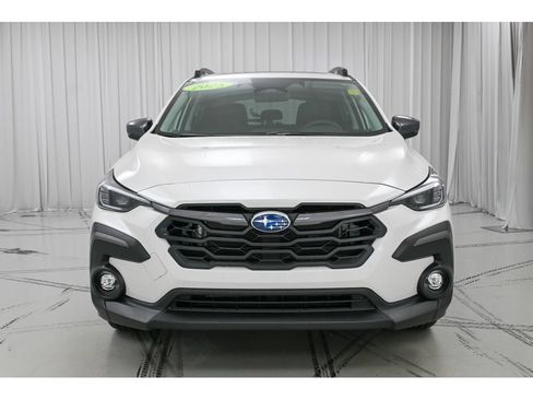 Used 2025 Subaru Crosstrek 2.5i Limited w/ Crosstrek Mirror Package AWD/4WD image 3