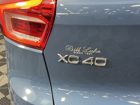 Used 2023 Volvo XC40 B5 Ultimate w/ Protection Package image 18