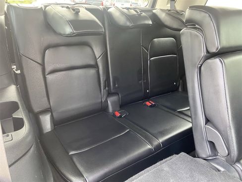 Used 2022 Nissan Pathfinder SL w/ Lighting Package (N92) image 12