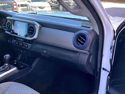 Used 2023 Toyota Tacoma SR5 AWD/4WD image 18