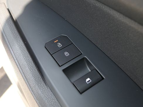 Certified 2026 Kia Sportage LX FWD image 25