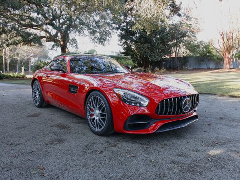 Used 2018 Mercedes-Benz AMG GT S image 2