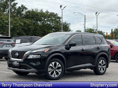 Used 2022 Nissan Rogue SV FWD image 1