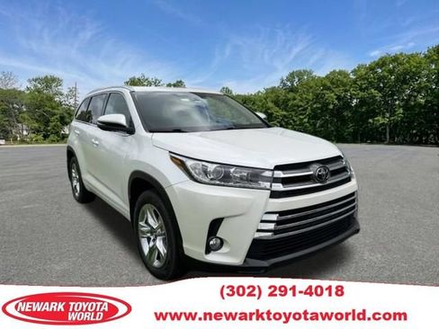 Used 2018 Toyota Highlander Limited AWD/4WD image 1