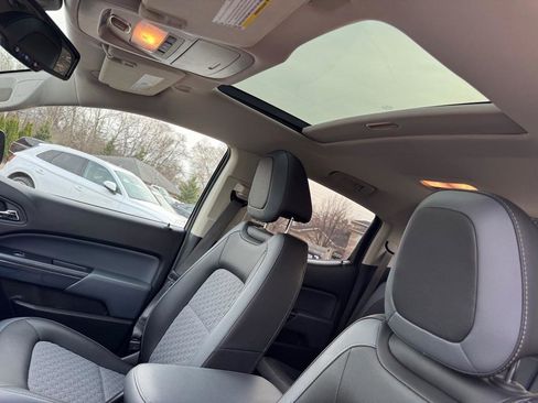 Used 2020 Chevrolet Colorado Z71 w/ Z71 Midnight Edition image 35