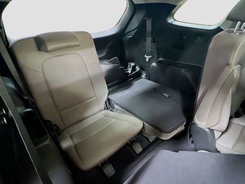 Used 2017 Hyundai Santa Fe Limited image 29