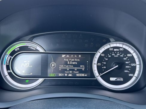 Used 2017 Kia Niro EX image 21