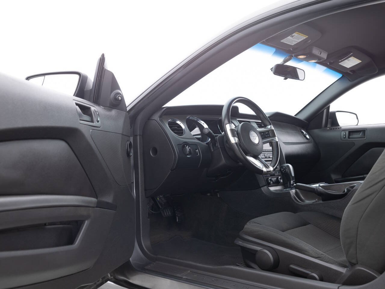 Used 2014 Ford Mustang Coupe RWD image 24