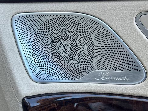 Used 2019 Mercedes-Benz S 560 Sedan image 23