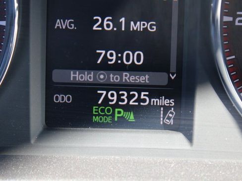 Used 2017 Toyota RAV4 SE image 15