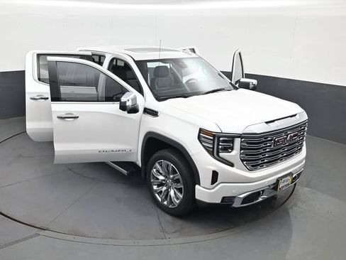 Used 2024 GMC Sierra 1500 Denali w/ Denali Reserve Package AWD/4WD image 33