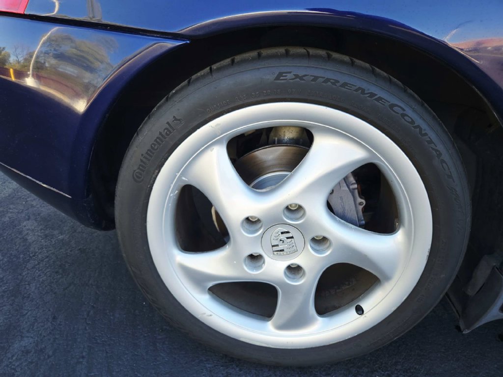 Used 2001 Porsche Boxster RWD image 13