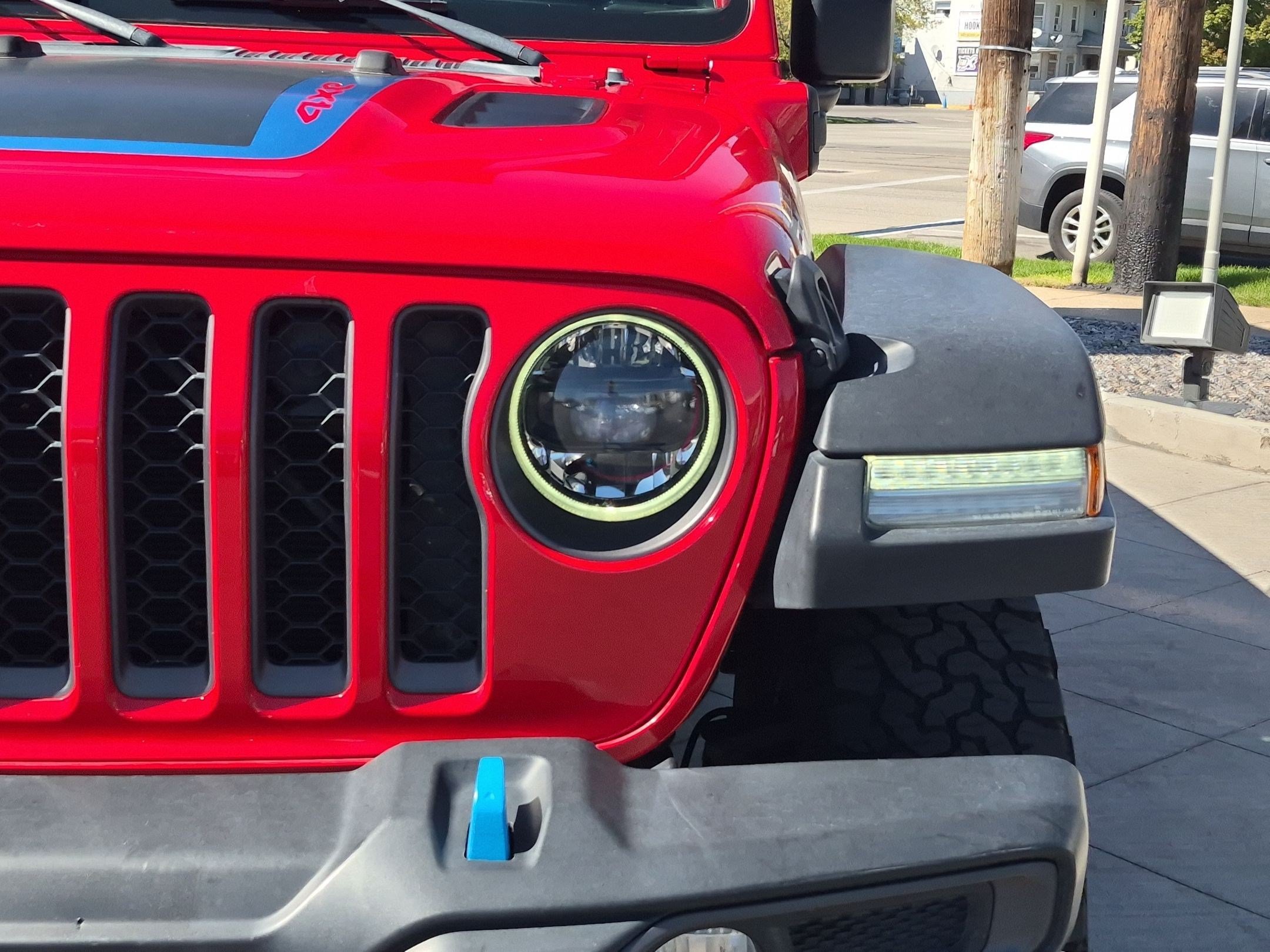 Used 2023 Jeep Wrangler Unlimited Rubicon 4xe w/ Cold Weather Group AWD/4WD image 11