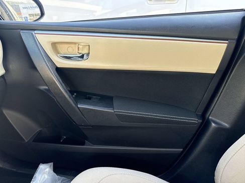 Used 2016 Toyota Corolla LE FWD image 22