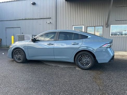 Used 2026 Nissan Sentra SV w/ SV Convenience Package FWD image 10