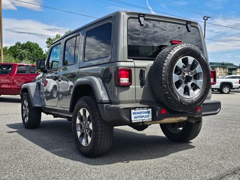 Used 2023 Jeep Wrangler Unlimited Sahara w/ Cold Weather Group AWD/4WD image 3