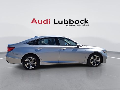 Used 2018 Honda Accord EX image 9