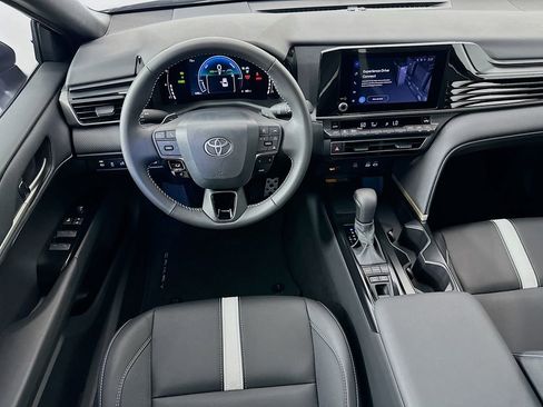 Certified 2026 Toyota Camry SE w/ Convenience Package FWD image 22