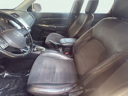 Used 2022 Mitsubishi Outlander Sport SE FWD image 12