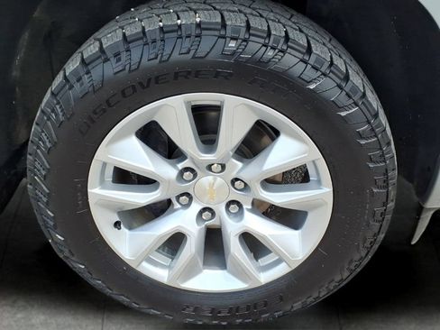 Used 2023 Chevrolet Silverado 1500 Custom RWD image 9