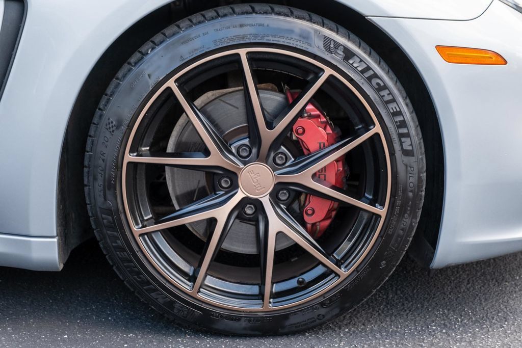 Used 2016 Porsche Panamera RWD image 40