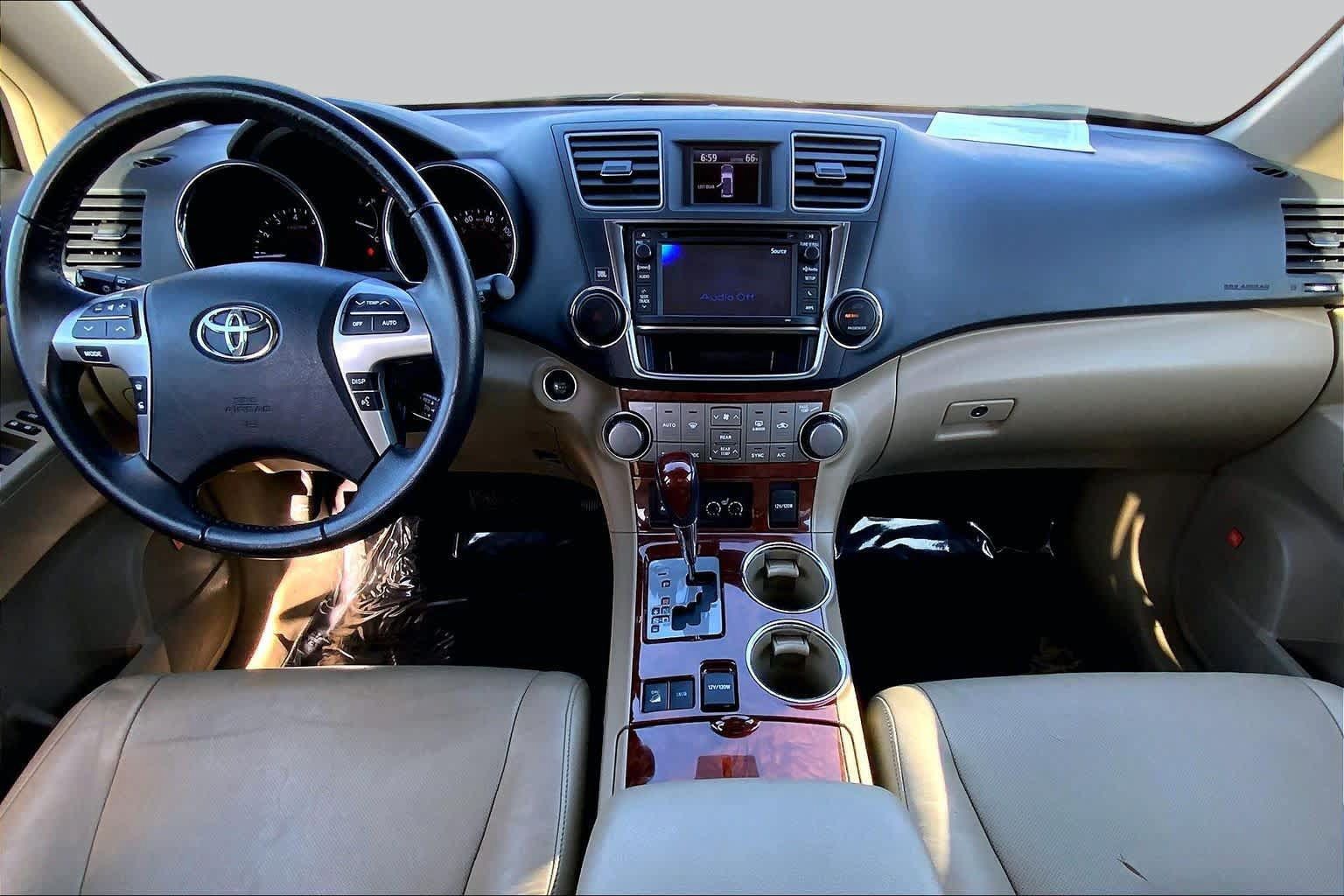 Used 2013 Toyota Highlander Limited AWD/4WD image 15