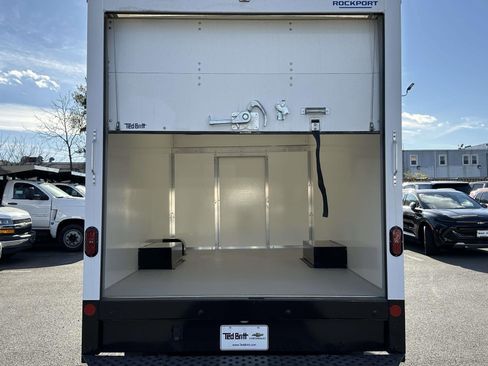 New 2025 Chevrolet Express 3500 w/ Power Convenience Package image 22