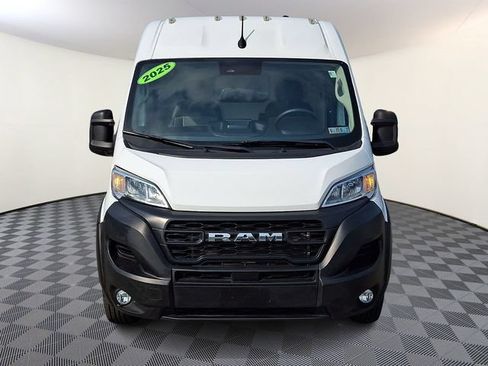 Used 2025 RAM ProMaster 2500 w/ Convenience Group FWD image 2