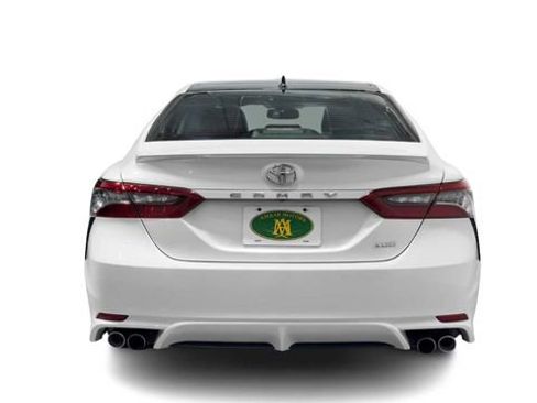 Used 2023 Toyota Camry XSE FWD image 3